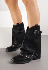 Czarne Botki z Cholewką Imitującą Nogawkę z Nitami i Paskiem ze Sprzączką Riluvena. Czarne botki Renee, z aplikacjami, z jeansu, eleganckie, bez obcasa, na płaskiej podeszwie, bez zapięcia. Za 169.99 zł.