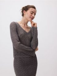 Ażurowy sweter - brązowy. Brązowe swetry Reserved, l, w ażurowe wzory, z dzianiny, bez ramiączek. Za 119.99 zł.