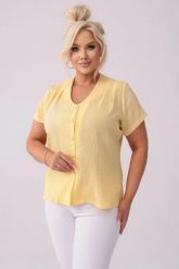 Klasyczna zapinana na guziki bluzka Nel w kolorze pastelowej żółci PLUS SIZE XXL OVERSIZE. Żółte bluzki Moda Size Plus Iwanek, plus size, bez wzorów, z bawełny, eleganckie, bez kołnierzyka, plus size, bez ramiączek. Za 199.90 zł.