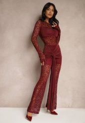 Bordowy Komplet z Koronki Zdobiony Trenem Spodnie o Szerokim Kroju i Bluzka Longsleeve Feladi. Czerwone bluzki Renee, s, z aplikacjami, z koronki, eleganckie, bez kołnierzyka, bez ramiączek. W wyprzedaży za 159.99 zł.