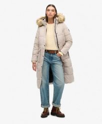 Długi pikowany płaszcz Everest od SUPERDRY. Szare płaszcze Superdry, m, bez wzorów, z nylonu, eleganckie, bez kaptura. Za 864.75 zł.