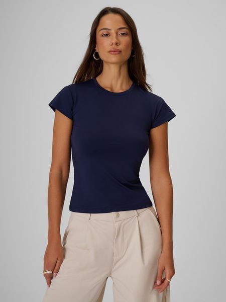 4F T-shirt slim gładki damski - granatowy S. Niebieskie t-shirty 4f, s, bez wzorów, z tkaniny, klasyczne, bez kołnierzyka, bez ramiączek. W wyprzedaży za 39.99 zł.