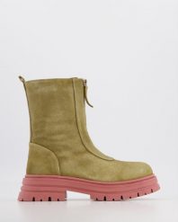 ZAMSZOWE BOTKI 07736128S AVOCAD. Botki Venezia, bez wzorów, ze skóry, bez obcasa, bez zapięcia. Za 259.00 zł.