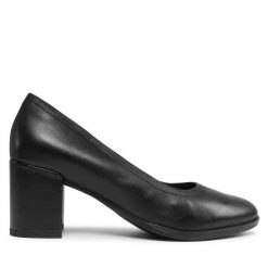 Czółenka Clarks. Czarne czółenka Clarks, bez wzorów, bez obcasa, bez zapięcia. Za 359.99 zł.