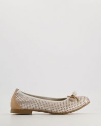 BEŻOWE BALERINY GSW23-58 BEIGE. Brązowe baleriny Venezia, bez wzorów, ze skóry, bez obcasa, bez zapięcia. Za 159.00 zł.