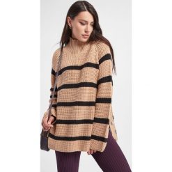 Sweter wełniany Talna Stripes CUSTOMMADE. Swetry Custommade, xs, bez wzorów, z wełny, bez ramiączek. W wyprzedaży za 560.07 zł.
