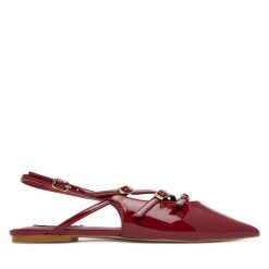 Sandały Steve Madden. Czerwone sandały Steve Madden, bez wzorów, bez obcasa, na płaskiej podeszwie, bez zapięcia. Za 309.99 zł.