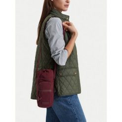 Saszetka Hunter. Czerwone nerki i saszetki Hunter, bez wzorów, młodzieżowe, bez dodatków. Za 99.99 zł.