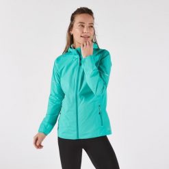 Kurtka do biegania przeciwdeszczowa damska Kiprun Run Rain 900. Zielone kurtki do biegania KIPRUN, l, bez wzorów, z materiału, bez kaptura, do biegania. Za 399.99 zł.
