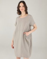 LNIANA SUKIENKA MINI. Brązowe sukienki Unisono, l, bez wzorów, prążkowane, bez kołnierzyka, bez ramiączek, mini. Za 239.00 zł.