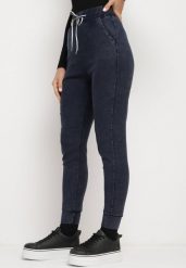 Granatowe Bawełniane Spodnie Dresowe Typu Jogger z Gumką i Sznureczkiem w Talii Kaithalia. Niebieskie jeansy Born2be, l, bez wzorów, z bawełny, eleganckie. W wyprzedaży za 38.24 zł.