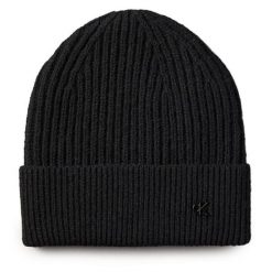 Czapka Calvin Klein. Czarne czapki zimowe Calvin Klein, bez wzorów. Za 139.99 zł.