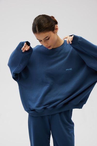 Bluza damska o kroju regular fit w kolorze NAVY BLUE- PHENIX-UNI. Niebieskie bluzy bez kaptura Marsala, uniwersalny, bez wzorów, z bawełny, bez kaptura. Za 279.90 zł.