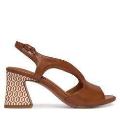 Sandały Tamaris. Brązowe sandały Tamaris, bez wzorów, bez obcasa, na słupku, bez zapięcia. Za 369.99 zł.