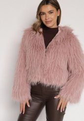 Różowa Kurtka Futerko na Suwak z Kapturem Zetale. Czerwone kurtki Born2be, m, bez wzorów, z dzianiny, z kapturem. Za 239.99 zł.