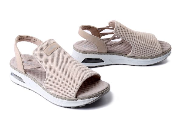 RIEKER 65661-60 beige, sandały damskie. Brązowe sandały Rieker, bez wzorów, bez obcasa, bez zapięcia. Za 329.90 zł.