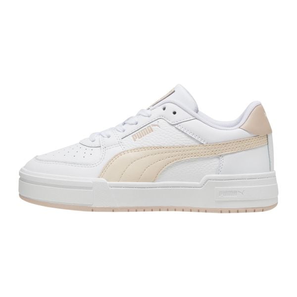 Buty Kobieta Puma Ca Pro Classic biały. Białe buty do biegania Puma, bez wzorów, z gumy, bez zapięcia, do biegania. Za 253.75 zł.