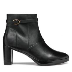 Botki Geox. Czarne botki Geox, bez wzorów, bez obcasa, na słupku, bez zapięcia. Za 499.99 zł.