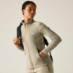 Damska kurtka polarowa Malana Softshell z zamkiem błyskawicznym. Zielone kurtki przejściowe sportowe Regatta, l, bez wzorów, z elastanu, bez kaptura, trekkingowe. Za 159.99 zł.