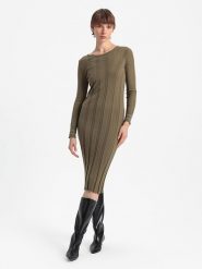 BGN Sukienka dzianinowa w kolorze khaki rozmiar: 38. Brązowe sukienki BGN, na imprezę, bez wzorów, z dzianiny, bez kołnierzyka, bez ramiączek, midi. Za 143.22 zł.