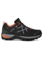 Regatta Buty turystyczne "Samaris III" w kolorze czarnym rozmiar: 39. Czarne buty trekkingowe Regatta, z materiału, bez zapięcia. Za 220.63 zł.