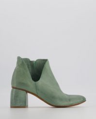 ZIELONE BOTKI 124900 FAR TURCH. Zielone botki Venezia, bez wzorów, ze skóry, bez obcasa, bez zapięcia. Za 629.00 zł.