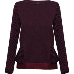 Bluza Deha EXPRESSION. Czerwone bluzy Deha, bez wzorów, z materiału, bez ramiączek, bez kaptura. W wyprzedaży za 117.00 zł.
