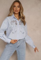 Jasnoniebieska Koszula Oversize z Bawełny z Ażurowymi Zdobieniami z Motywem Kwiatowym Voesia. Niebieskie koszule Renee, m, z aplikacjami, z bawełny, eleganckie, bez kołnierzyka, bez ramiączek. W wyprzedaży za 119.99 zł.