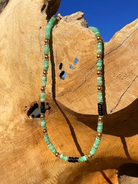 Taboo Pozłacany naszyjnik z kamieniami szlachetnymi - dł. 40 cm rozmiar: onesize. Czarne naszyjniki Taboo, z materiału, z spinelem, pozłacane. Za 205.45 zł.