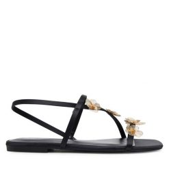 Sandały Call It Spring. Czarne sandały Call it Spring, bez wzorów, bez obcasa, na płaskiej podeszwie, bez zapięcia. Za 199.99 zł.