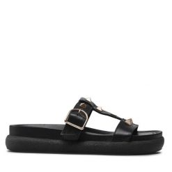 Klapki Nessi. Czarne klapki Nessi, bez wzorów, bez obcasa, bez zapięcia. Za 299.99 zł.