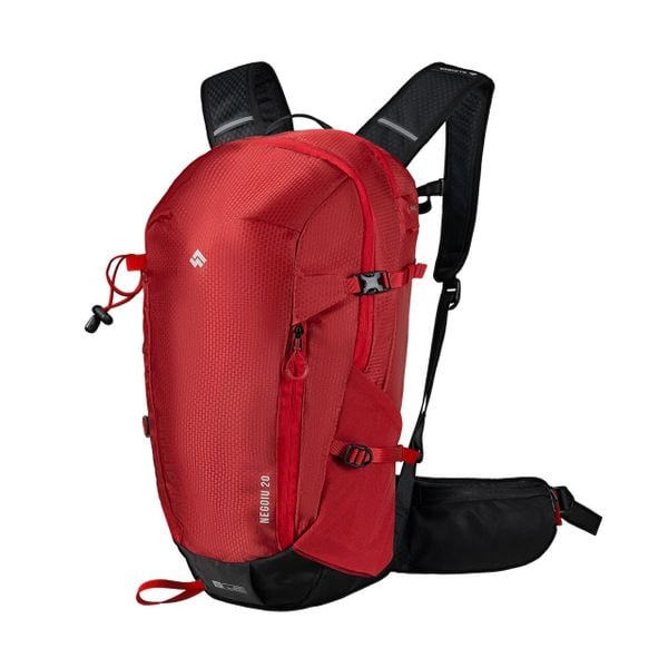 Plecak trekkingowy Alpinus Negoiu 20l. Czerwone plecaki Alpinus, bez wzorów, bez dodatków. Za 299.00 zł.