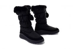 MANITU 990367-01 schwarz, śniegowce damskie. Czarne śniegowce Manitu, bez wzorów, z polaru, bez zapięcia. Za 484.90 zł.