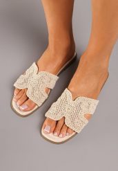Beżowe Ażurowe Klapki na Płaskiej Podeszwie w Stylu Boho Gilaria. Brązowe klapki Renee, z aplikacjami, z tkaniny, boho, bez obcasa, na płaskiej podeszwie, bez zapięcia. Za 59.99 zł.