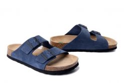 DR. BRINKMANN 600175-05 blau, klapki damskie. Niebieskie klapki Dr. Brinkmann, bez wzorów, ze skóry, bez obcasa, bez zapięcia. Za 229.42 zł.