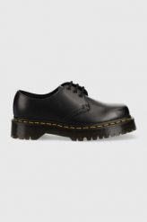 Dr. Martens półbuty skórzane 1461 Bex Squared damskie kolor czarny na platformie. Czarne półbuty wsuwane Dr Martens, bez wzorów, z gumy, bez obcasa, na platformie. W wyprzedaży za 719.99 zł.