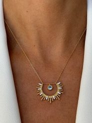 Les Favorites Pozłacany naszyjnik ze spinelem - dł. 45 cm rozmiar: onesize. Niebieskie naszyjniki Les Favorites, z materiału, z spinelem, pozłacane. Za 165.99 zł.