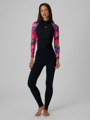 4F Legginsy do pływania i sportów wodnych z filtrem UPF50+ damskie - czarne M. Czarne legginsy 4f, bez wzorów, z dzianiny, sportowe. Za 129.99 zł.