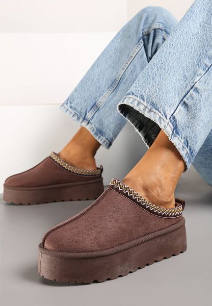 Brązowe Śniegowce na Platformie Ozdobione Haftem i Niską Cholewką Reanessa. Brązowe śniegowce Renee, bez wzorów, z wełny, przed kostkę, bez zapięcia. Za 89.99 zł.