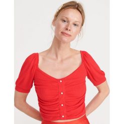 Bluzka z bufiastymi rękawami - Czerwony. Czerwone bluzki Reserved, l, bez wzorów, bez kołnierzyka, bez ramiączek. Za 79.99 zł.
