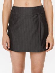 Bruuns Bazaar Szorty materiałowe Need Elica BBW3542 Szary Regular Fit. Szare szorty Bruuns Bazaar, bez wzorów, z materiału. Za 339.99 zł.