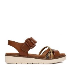 Sandały Remonte. Brązowe sandały Remonte, bez wzorów, bez obcasa, na płaskiej podeszwie, bez zapięcia. Za 359.99 zł.