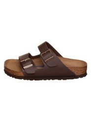 Birkenstock Klapki "Arizona" w kolorze brązowym rozmiar: 39. Brązowe klapki Birkenstock, bez wzorów, klasyczne, z otwartym noskiem, bez obcasa, bez zapięcia. Za 371.59 zł.