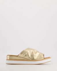 ZŁOTE KLAPKI 35426667 GOLD. Żółte klapki Venezia, bez wzorów, ze skóry, bez obcasa, bez zapięcia. Za 269.00 zł.
