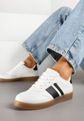 Białe Sneakersy Typu Tenisówki Ozdobione Paskami Amolana. Białe trampki Renee, bez wzorów, z jeansu, sportowe, bez zapięcia. W wyprzedaży za 67.99 zł.