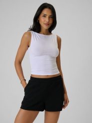 4F Top slim z modalem damski - biały L. Białe topy 4f, l, bez wzorów, z dzianiny, bez kołnierzyka, bez ramiączek. Za 49.99 zł.