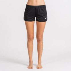 Spodenki do tenisa damskie Joma Hobby. Czarne szorty sportowe Joma, bez wzorów, z materiału, do piłki nożnej. Za 39.99 zł.