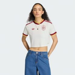 Koszulka wyjazdowa o krótkim kroju Hiszpania 26. Białe t-shirty sportowe adidas, xl, z aplikacjami, z materiału, bez ramiączek, do piłki nożnej, climacool (adidas). Za 311.00 zł.