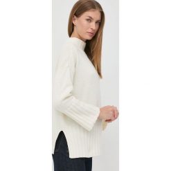 Marella sweter wełniany damski kolor beżowy z półgolfem. Brązowe swetry Marella, l, bez wzorów, z dzianiny, bez ramiączek. Za 889.99 zł.