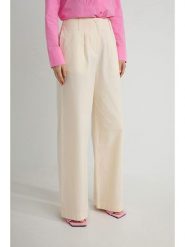 Josephine & Co Spodnie "Dave" w kolorze beżowym rozmiar: 44. Brązowe spodnie materiałowe Josephine & Co, bez wzorów, z bawełny. Za 149.66 zł.